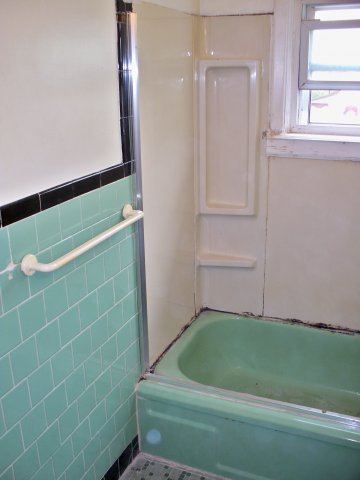 No plastic cover up for this bathroom